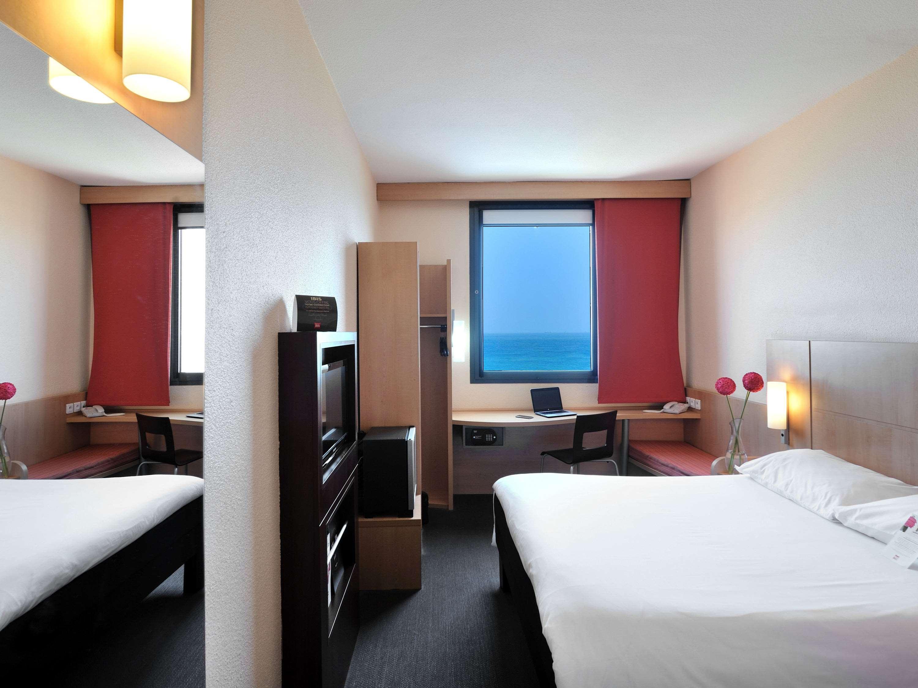 Ibis Styles Dakar Hotel Exterior photo