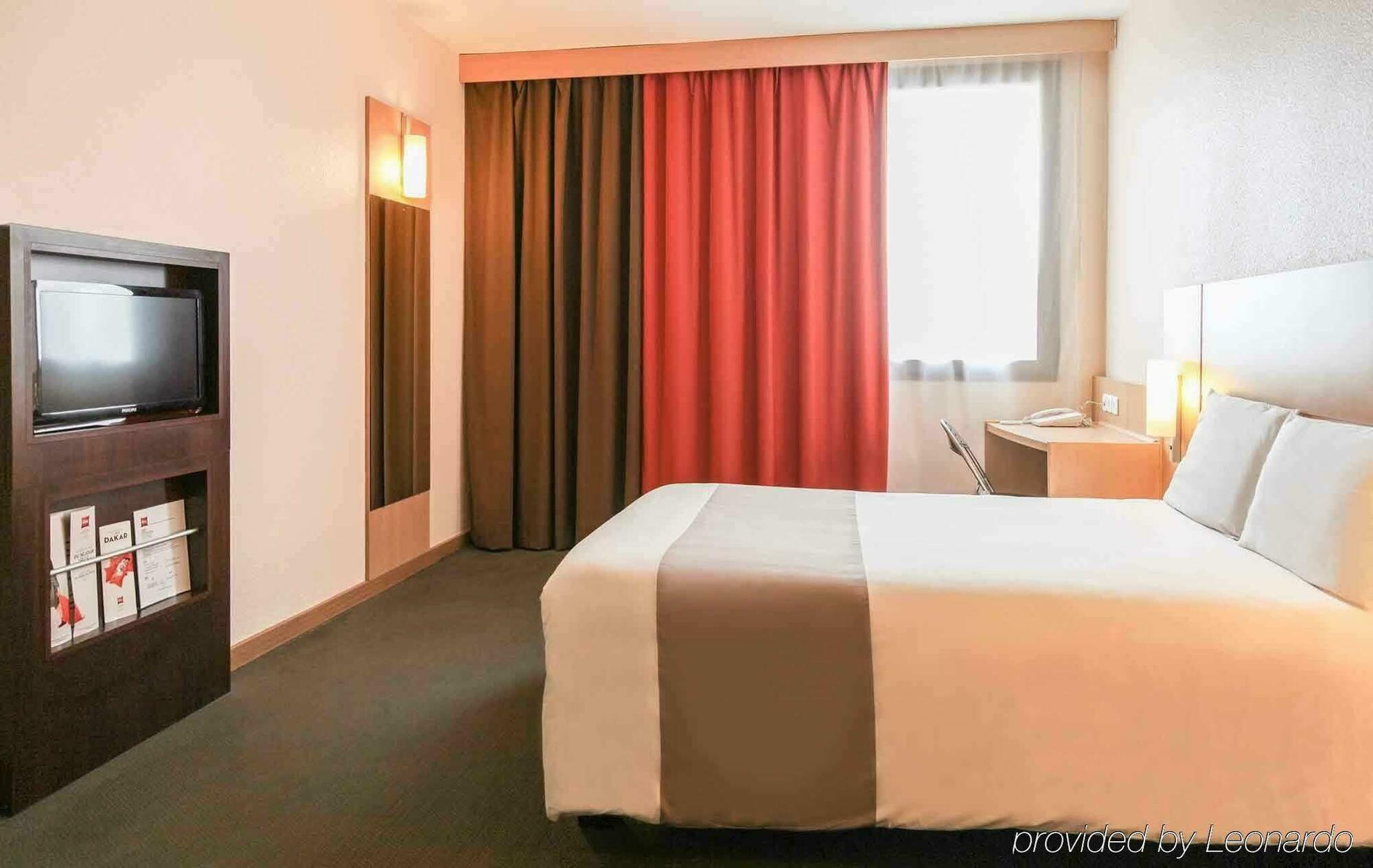 Ibis Styles Dakar Hotel Exterior photo